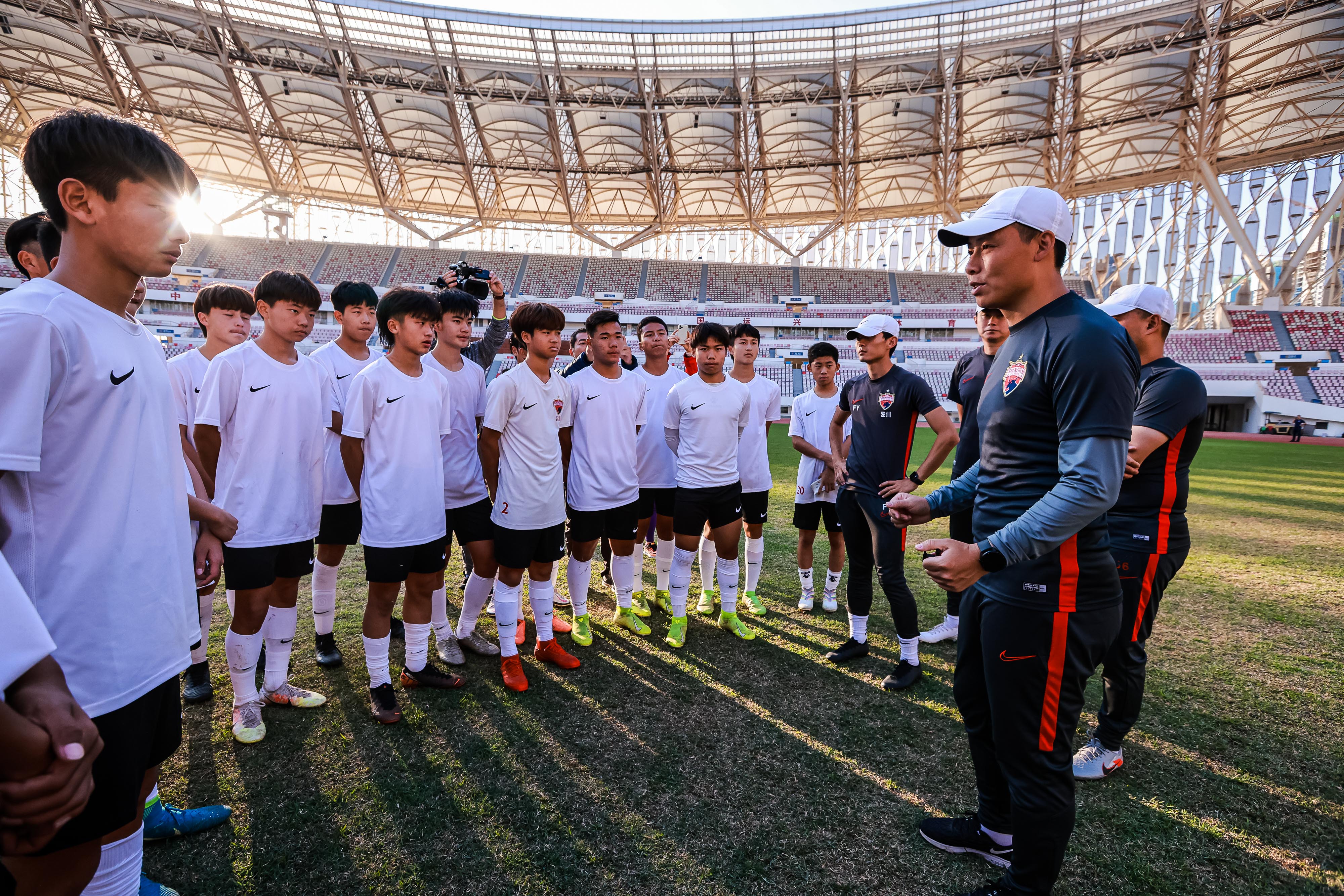 “我相信能培养出好球员,相信他们未来能超越我