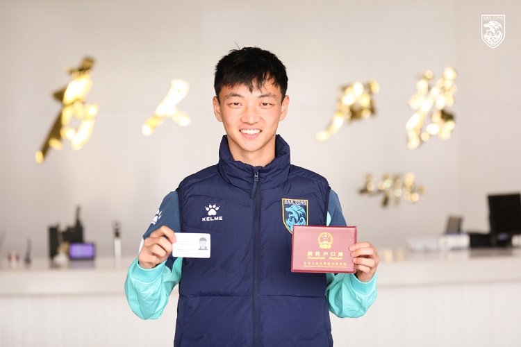 杨明洋:希望每场比赛我都能踢