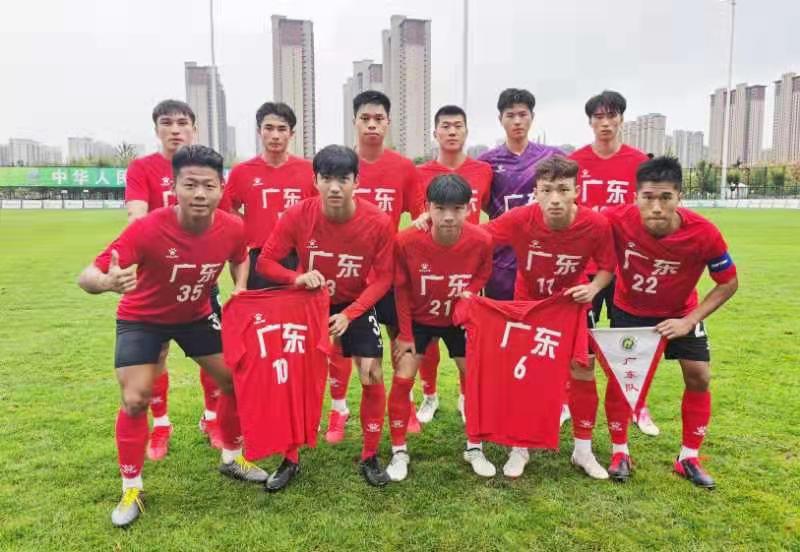 惊艳!广东U18全运男足 上演13脚巴萨式传递破门