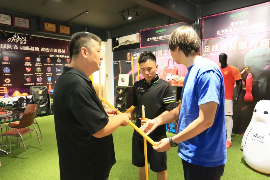 探访中国之队器材服务商爱高体育 助力中国足球,是使命