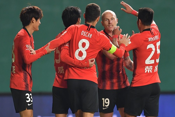 神勇穆伊保驾海港