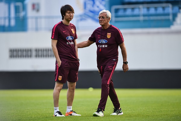 在职业联赛和国家队建设上，还远远不够