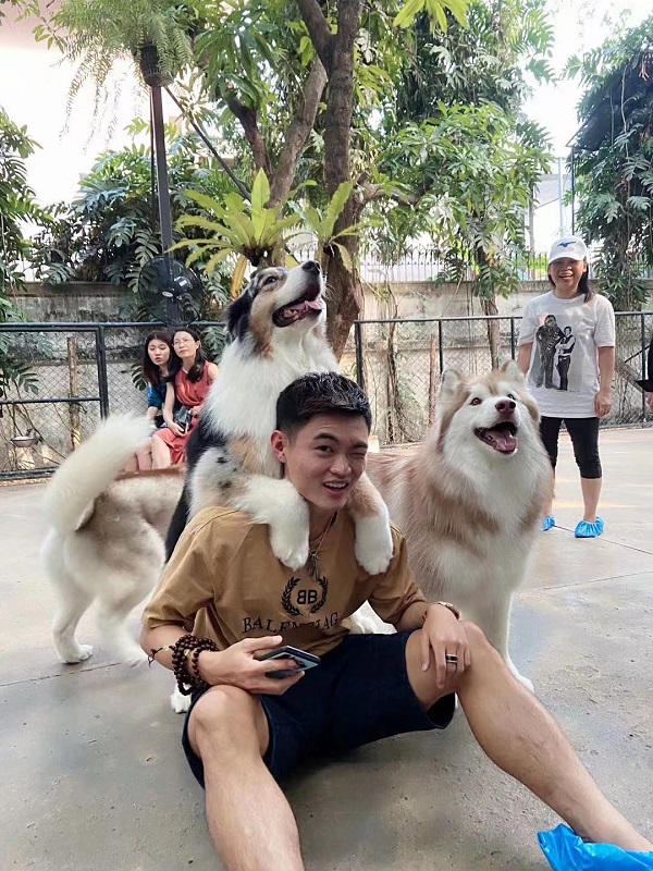 《足球》VS黄紫昌 “尽力去获得认可, 为河南球迷 带来足球的快乐 ”