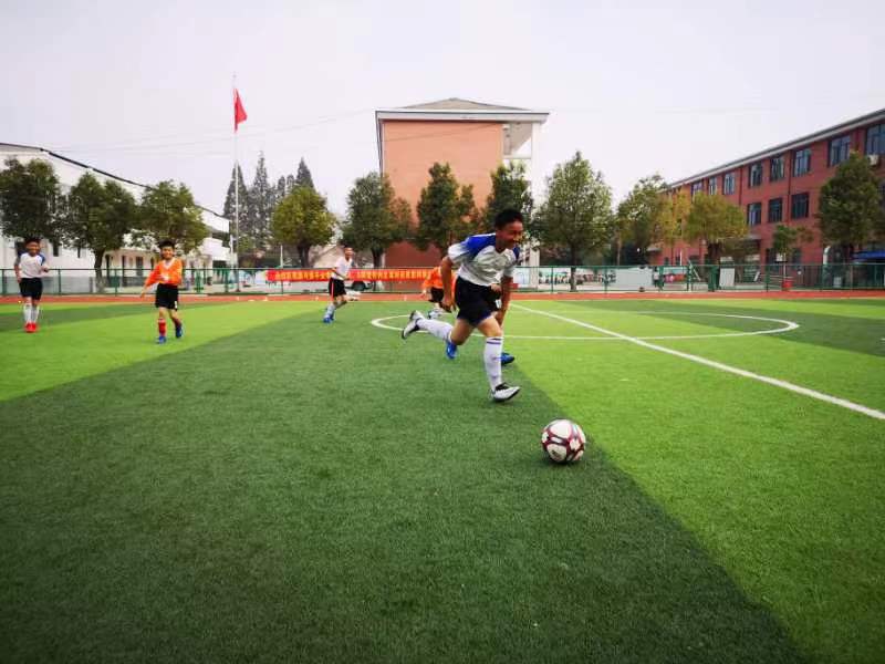 全国第一所“平安希望小学”的校园足球之路——  顺河在顺流逆流中寻找希望