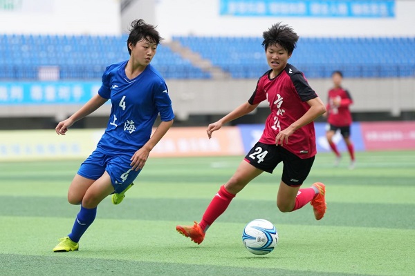 女子U15组冠军 上海 连夺锦标赛和联赛冠军,上海女足成就双冠王
