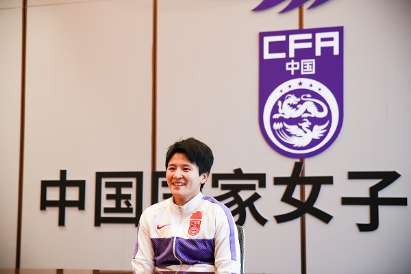 《足球》VS 王珊珊 “水导教会我们互信、更自信、不服输”