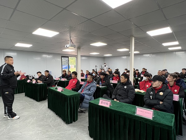 徐弢和他的“守门员之家”梦