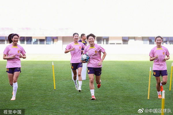 中国女足热身哥伦比亚 除了练进攻,还要防受伤