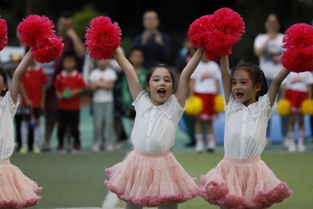 成都市青羊实验中学附属小学 “坚持搞有文化的足球”