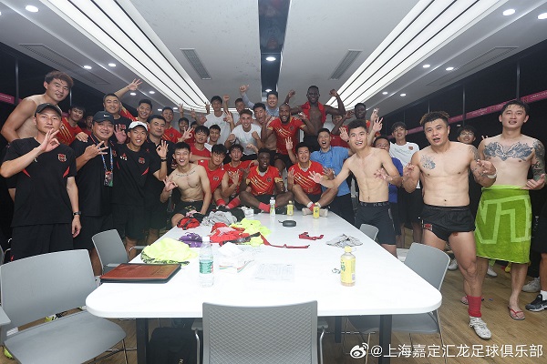 汇龙引强援,五轮逃出生天