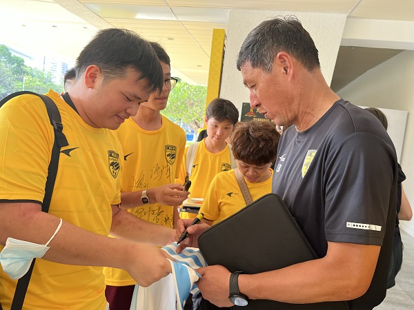 《足球》VS黎兵 “先升级,再争取最好的成绩”