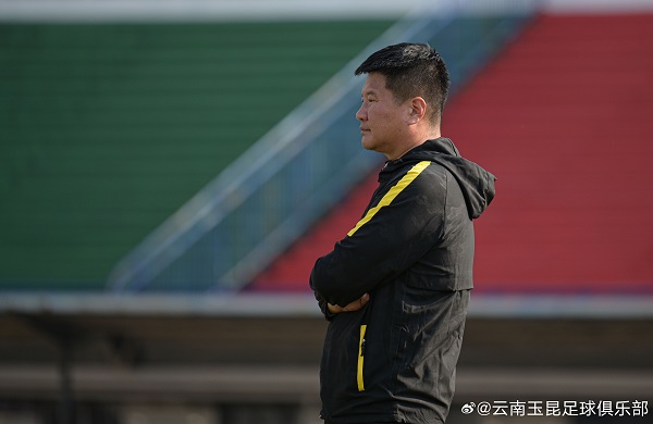《足球》 VS李金羽 “职业足球没有错, 关键是要有扎实的人才培养和输送机制”
