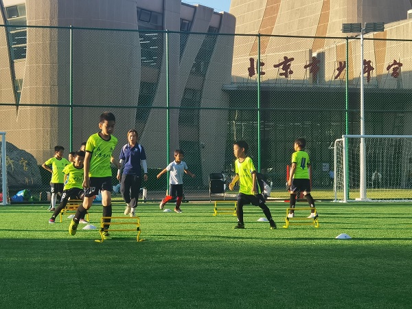 为校园足球开展及体教融合探索新路径 北京市少年宫,足球重启!