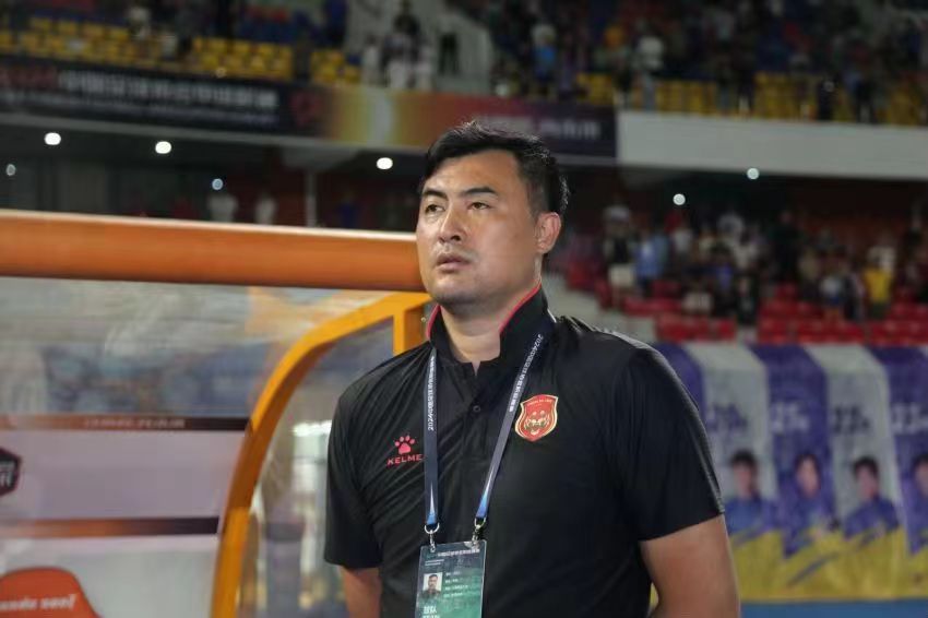 杨林，“80后”百场教练