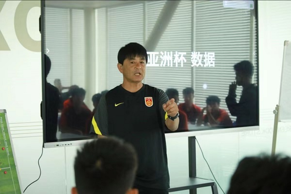 三队齐头并进,主打海外拉练