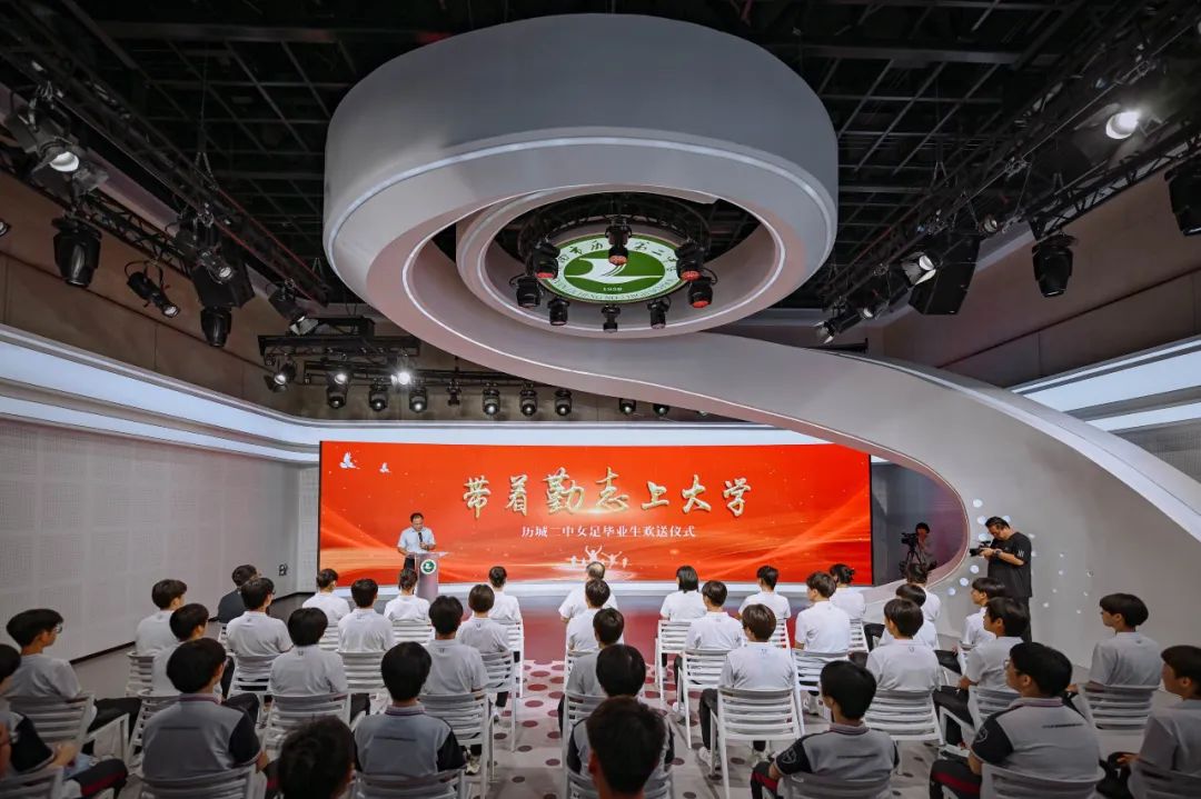 世界冠军激励他们继续前进