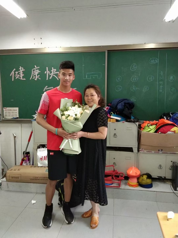 只要身体允许,我还想带下去