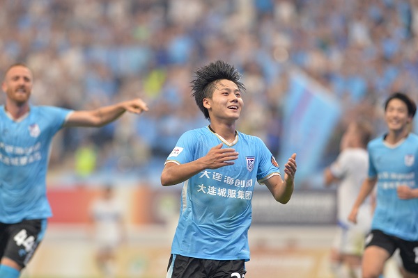 《足球》VS毛伟杰 “踢好U20亚洲杯 打好新赛季中超 2025年对我来说非常重要”
