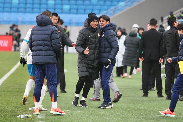 李霄鹏VS邵佳一 土帅对决,坚守便是意义
