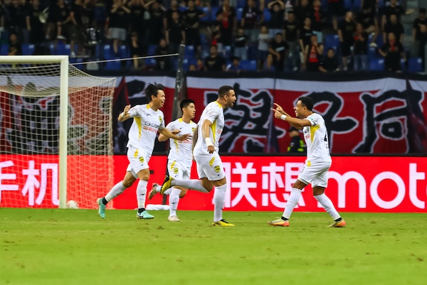 冯峰:以硬仗激发队员潜能