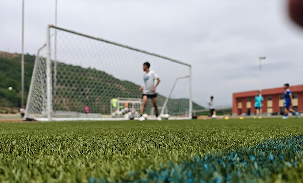 脚尖上的信天游 血脉中的足球梦