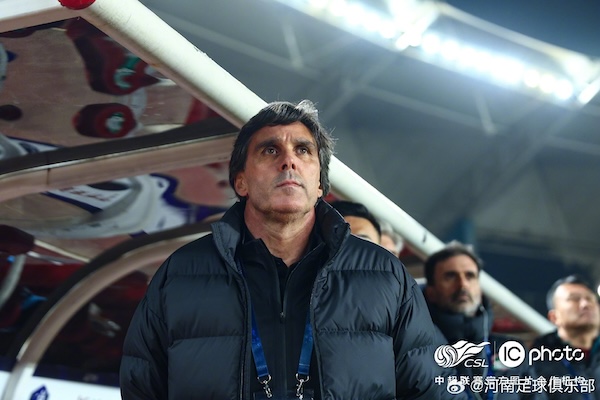 《足球》 VS 拉莫斯 “希望带队成为劲旅，让每位河南球迷都感到自豪”