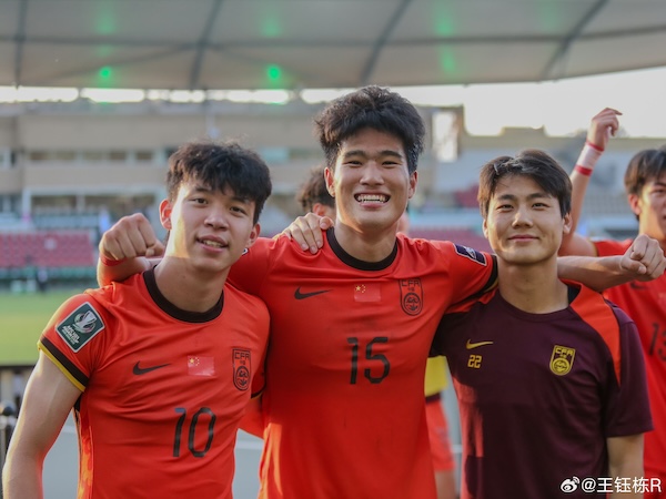 彭啸 带刀后卫亦曾是后腰