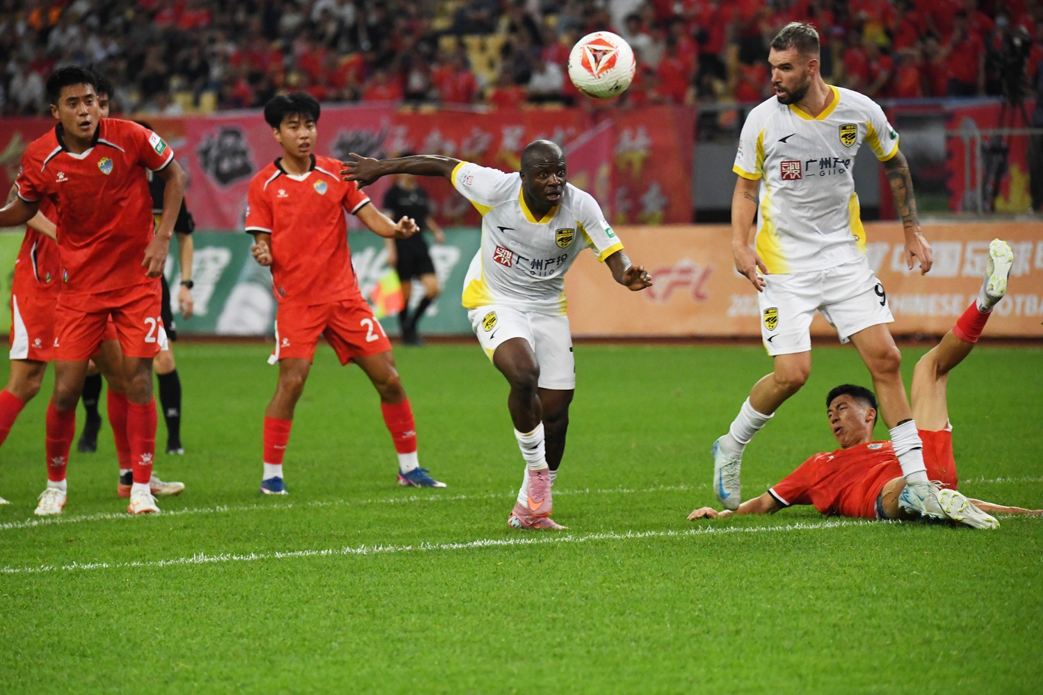 “两广德比”提醒广州豹：升班马不好踢