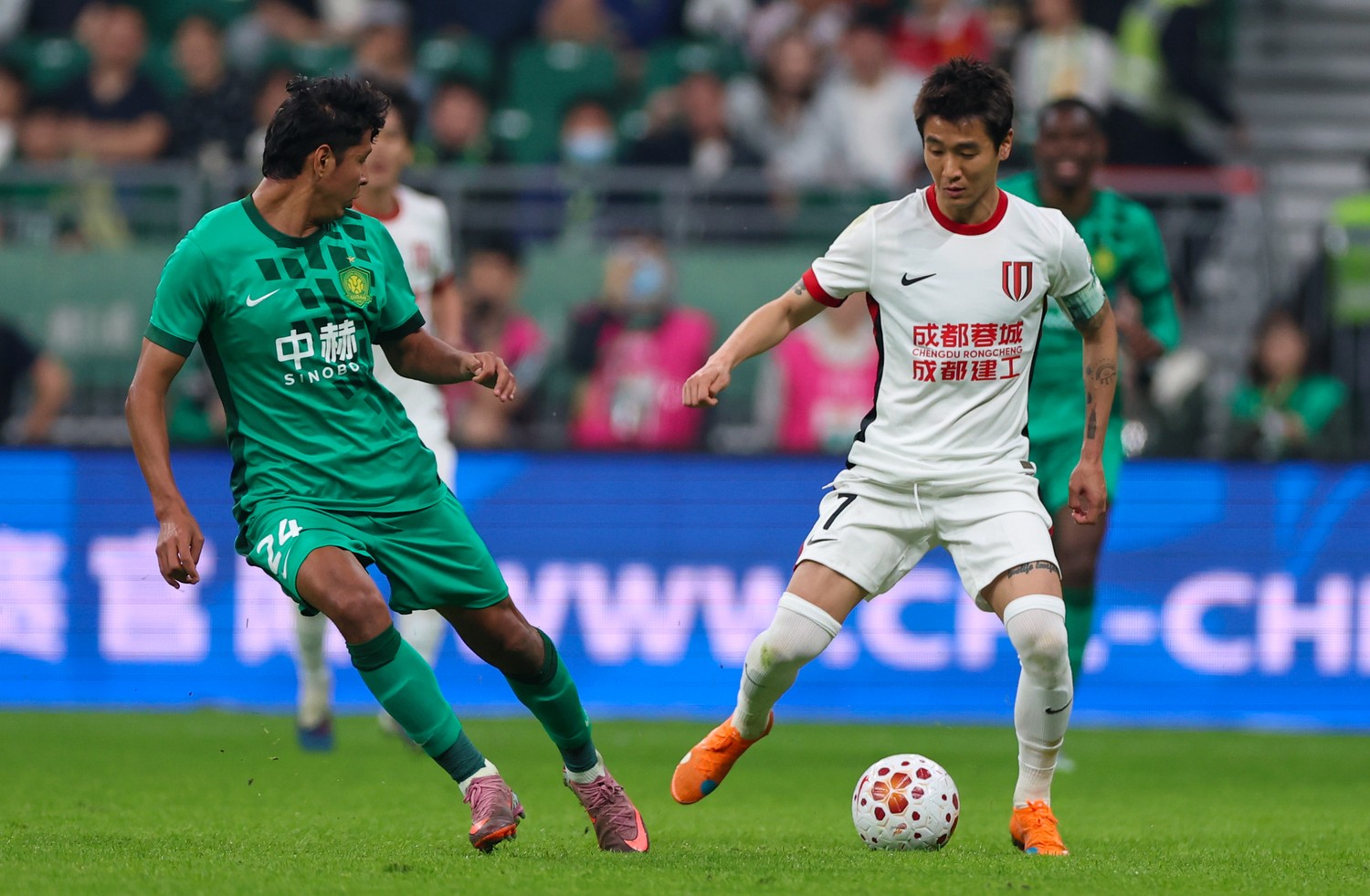 韦世豪绝境亮剑 蓉城稳居榜首