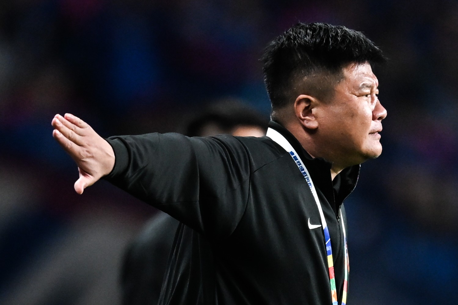 战术抉择，决定铁人这个主场