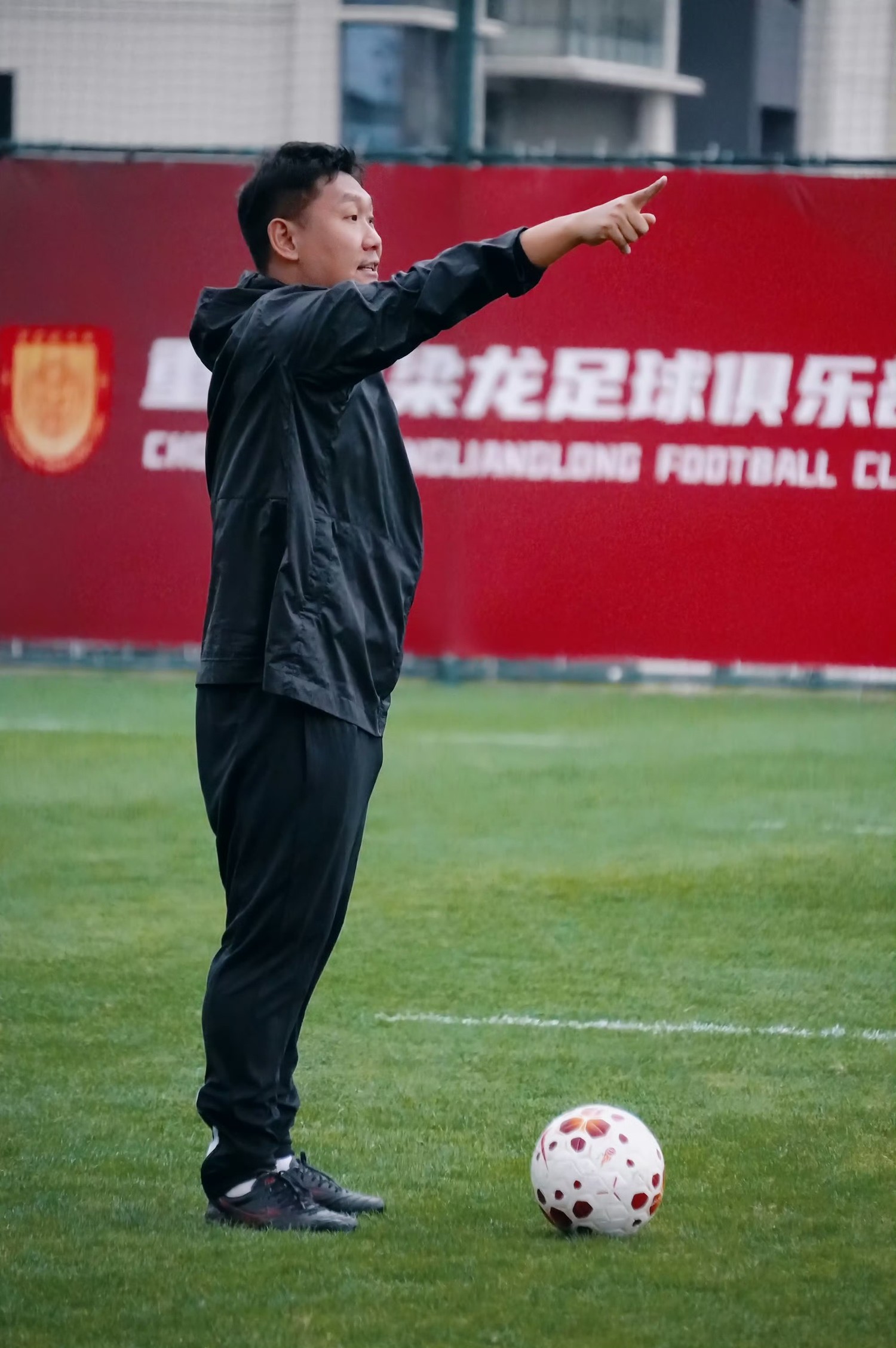 七大土帅已有两人下课 最年轻教练打出最有说服力战绩